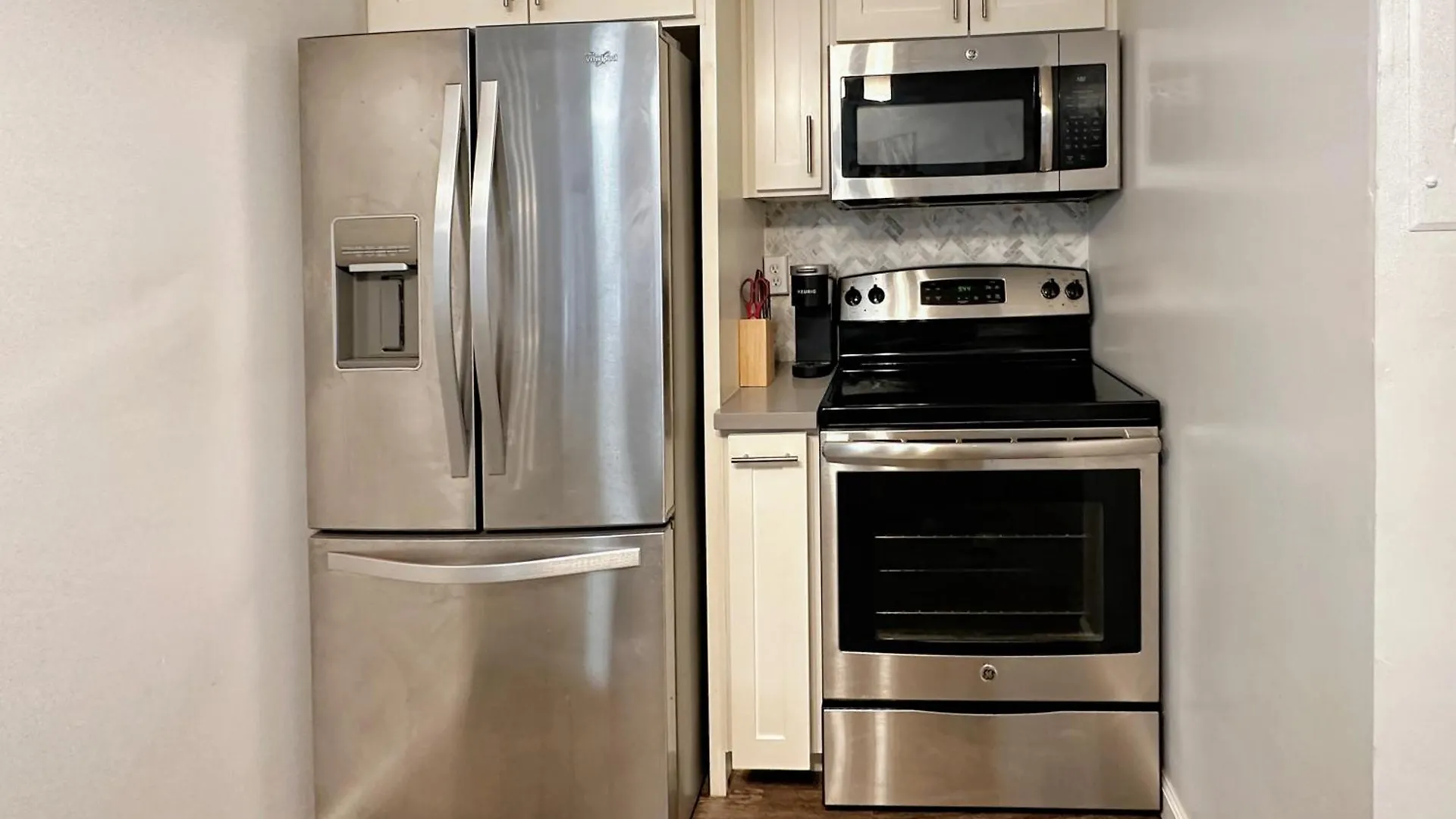 Condotel With Free Parking Wifi Central Ac Honolulu Apartment