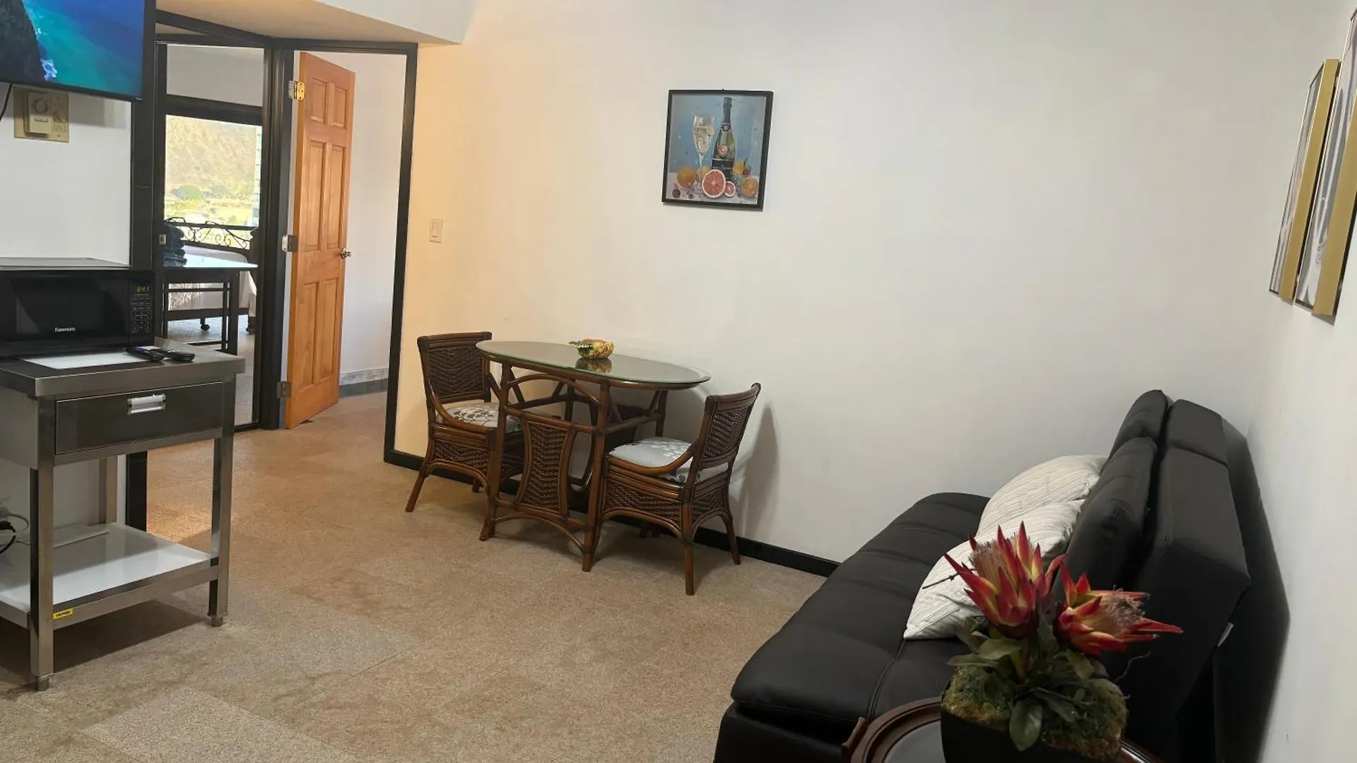 Condotel With Free Parking Wifi Central Ac Honolulu