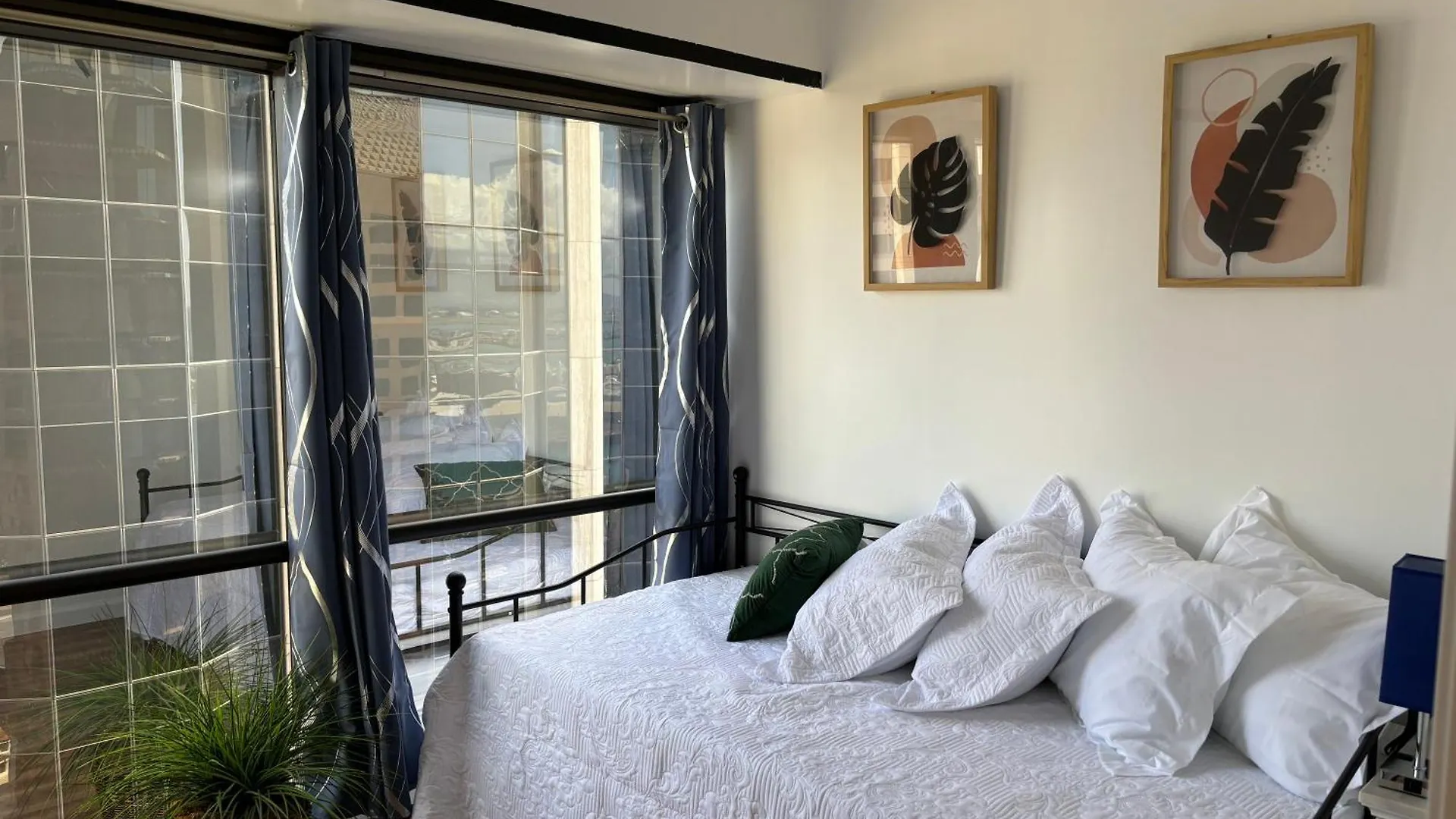 Apartment Condotel With Free Parking Wifi Central Ac Honolulu